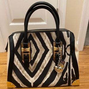 Women's handbag